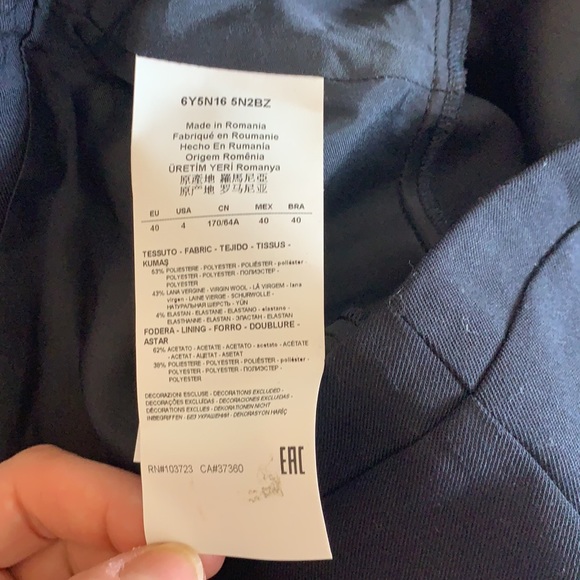 ARMANI Skirt Navy 4 - Picture 5 of 6